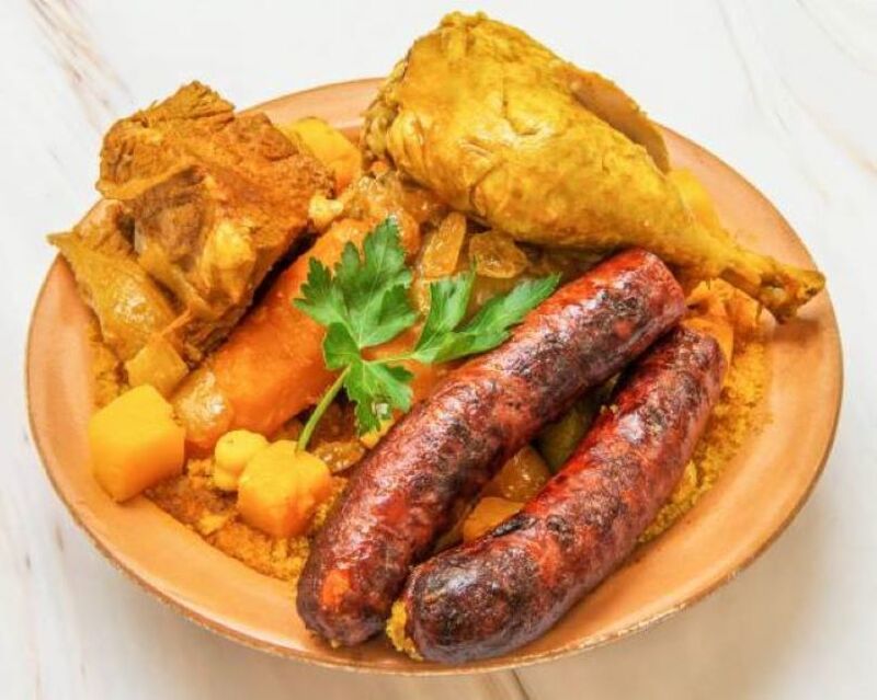 COUSCOUS MERGUEZ AGNEAU POULET