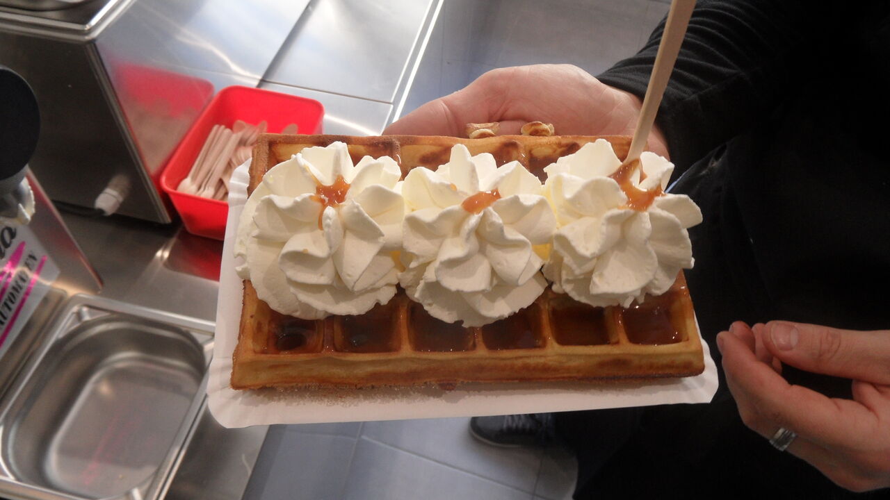 GAUFRE ,CARAMEL MAISON ,CHANTILLY MAISON 
