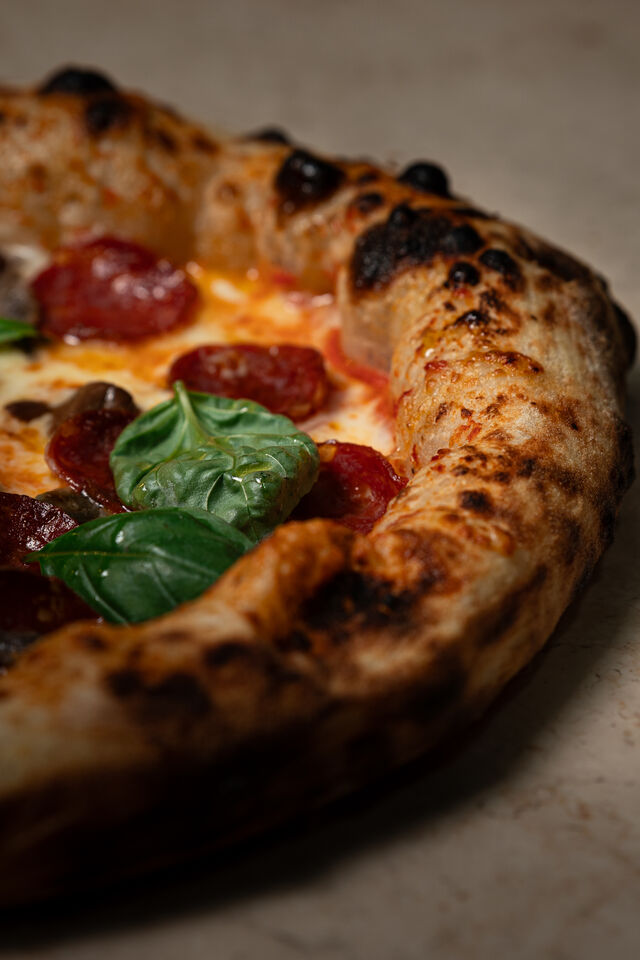 Diavola con impasto napoletano