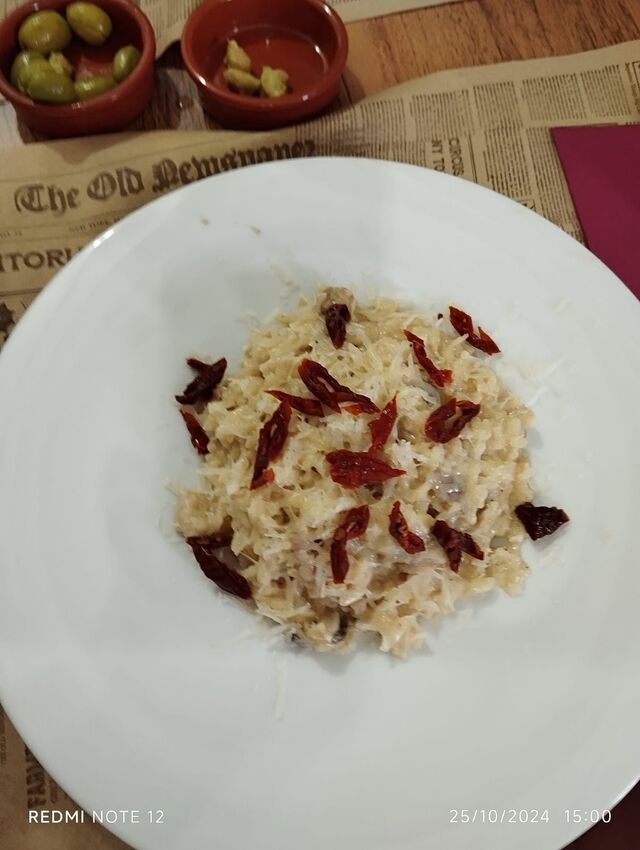 Risotto de boletus con tomate semiseco