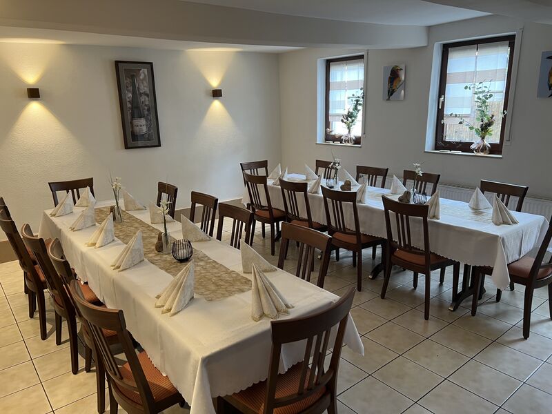 Separater Raum für Geburtstage,Taufe, usw.