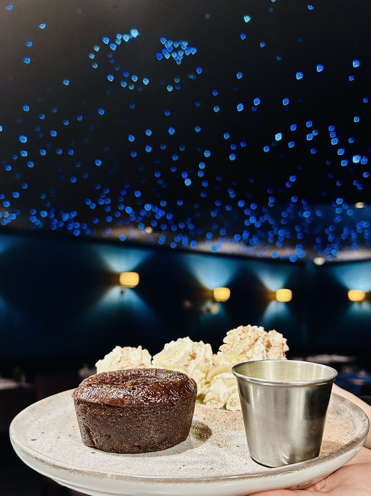 Fondant au chocolat et sa boule de glace
