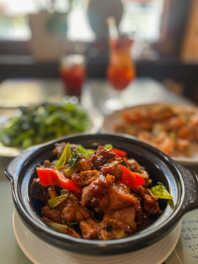 三杯鸡 San-Bei Hänchen - leicht scharf