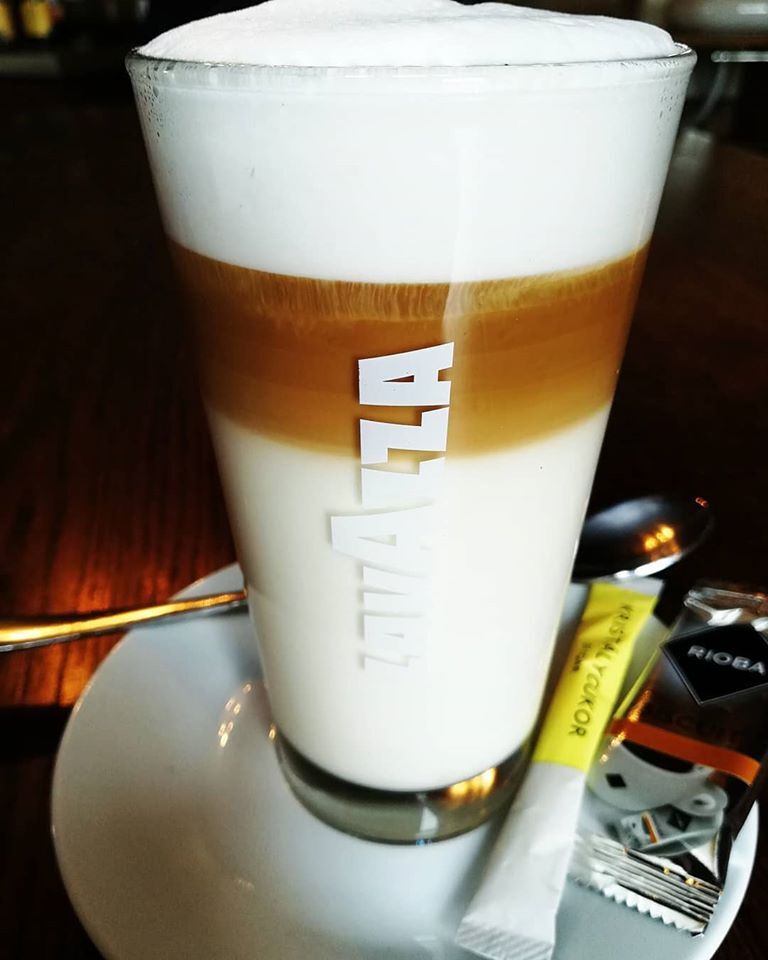 Latte macchiato