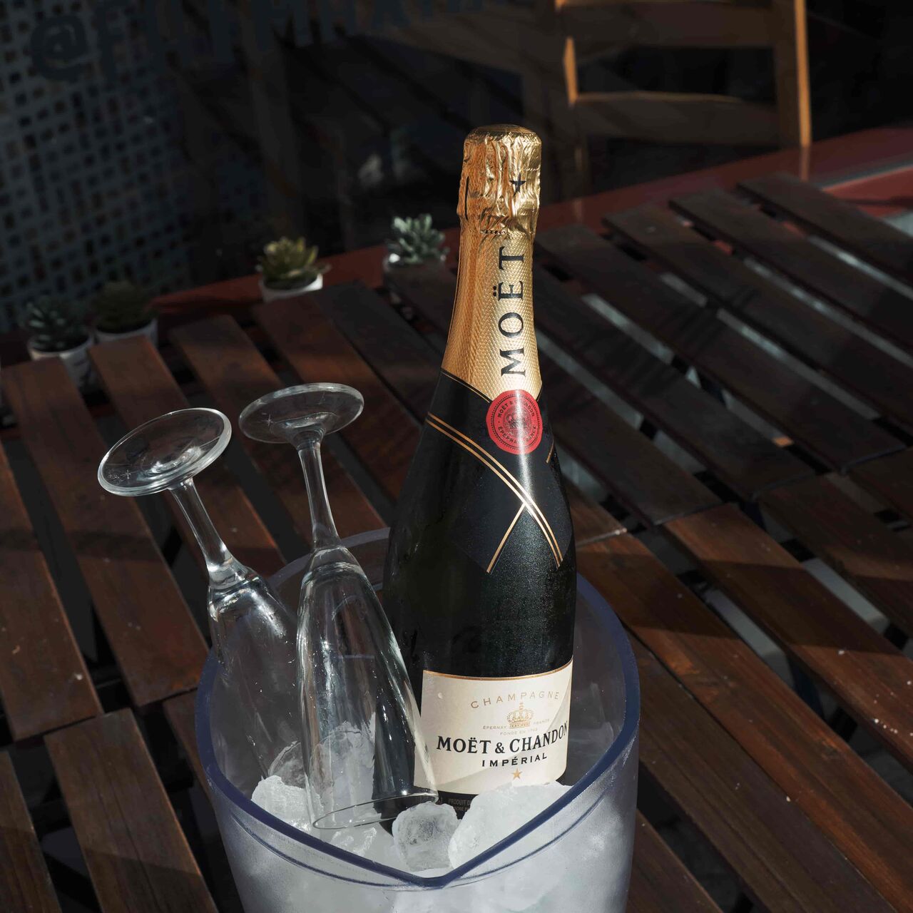 CHAMPAGNE MOET & CHANDON