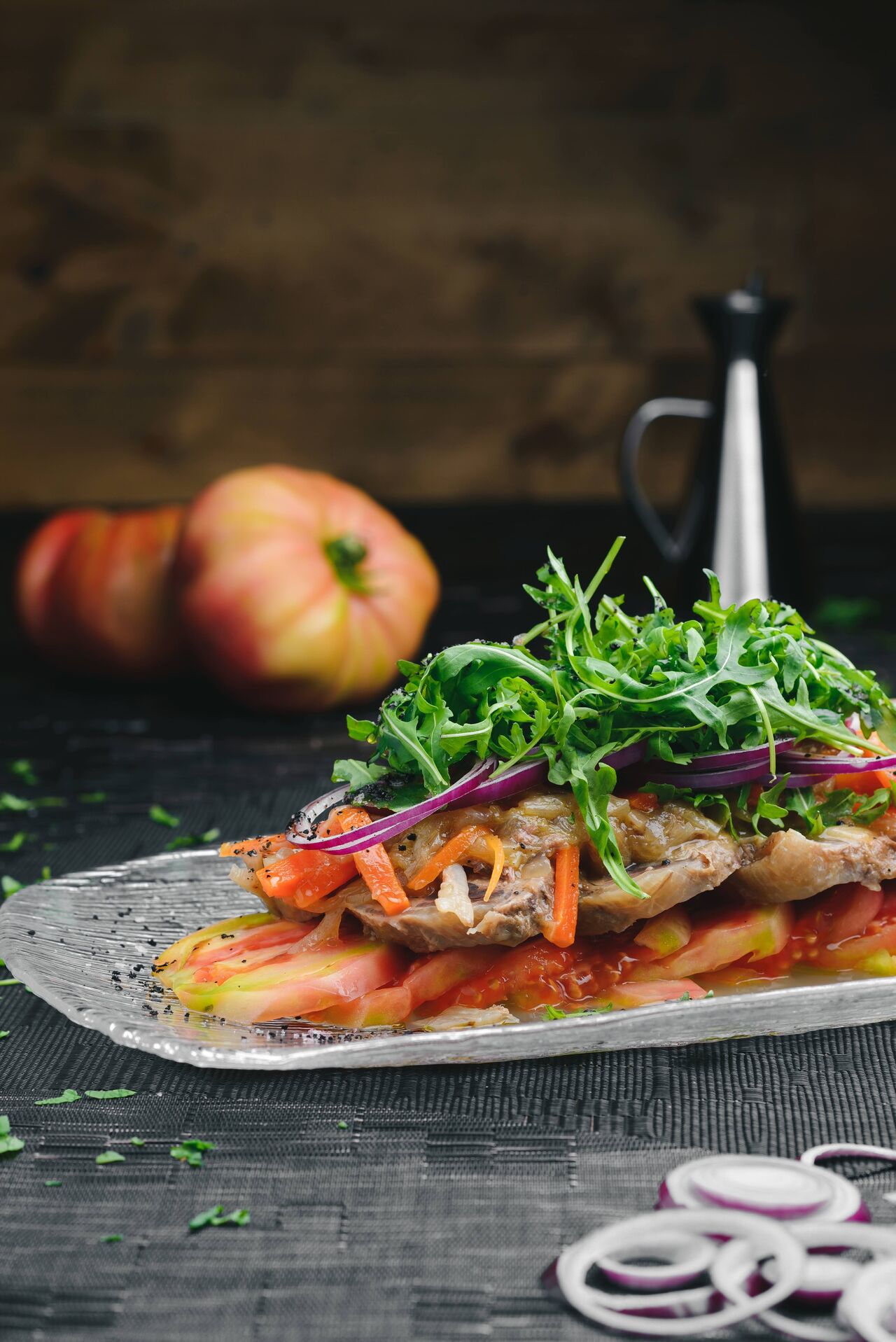 Tomate Rosa con Atún rojo en escabeche de cítricos