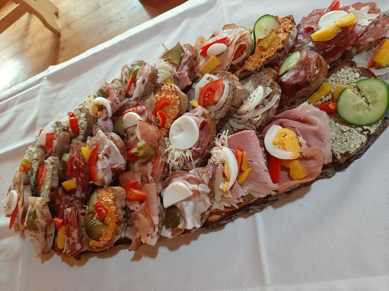 Brötchen auf Wunsch bestellbar