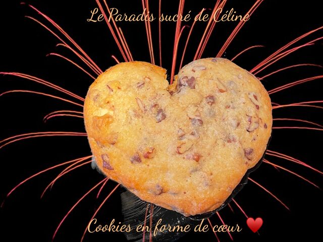 Cookies en forme de Coeur (pour la Saint Valentin ) aux Noix de Pécan fourré au chocolat au lait.