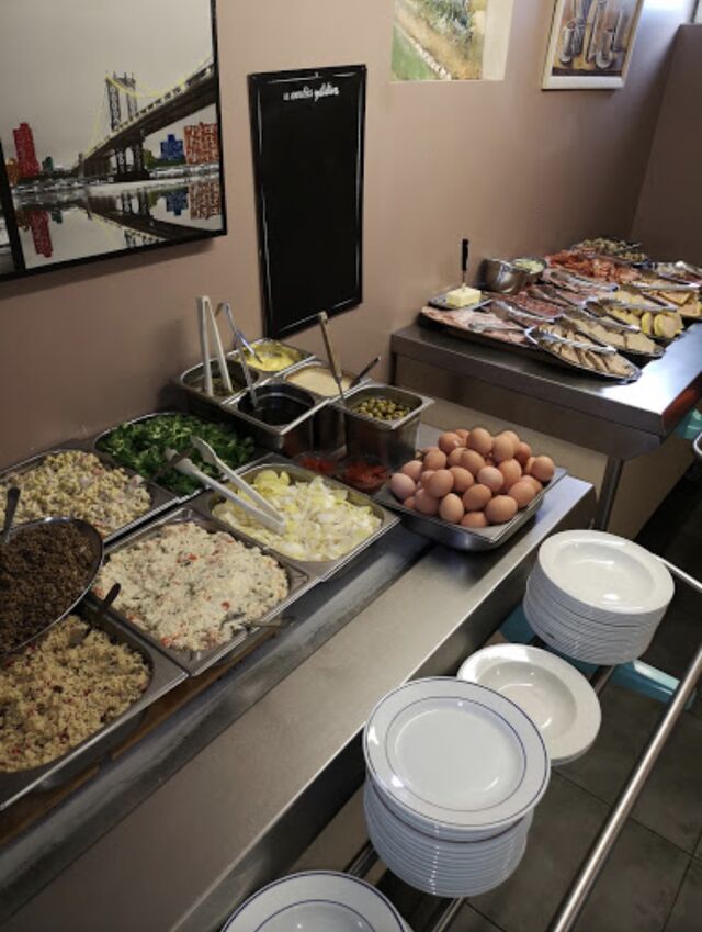 Menu à 13€ :
- Entrée
- Plat
- Fromage - Dessert - Café