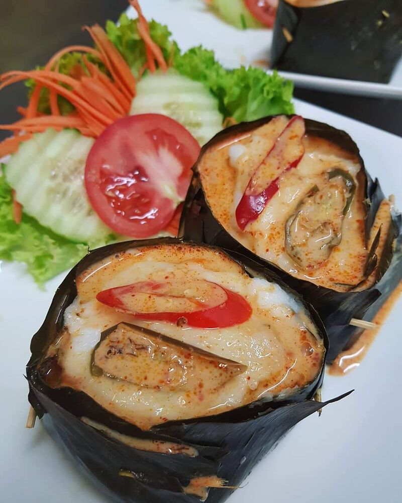 Hor Mok Pla
Gestoomde zalm in bananablad 