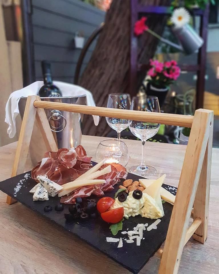 Snack time - Cold hors-d’oeuvre : prosciutto, Livno cheese, bree cheese, Pag cheese 