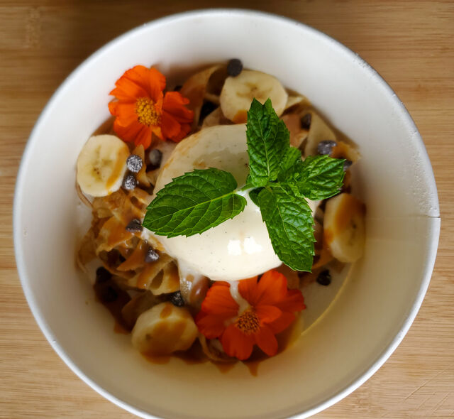Tagliatelles de crêpes bretonnes / Glace à la vanille / Caramel beurre salé 5€