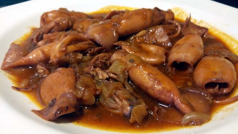 Chipirones en salsa.