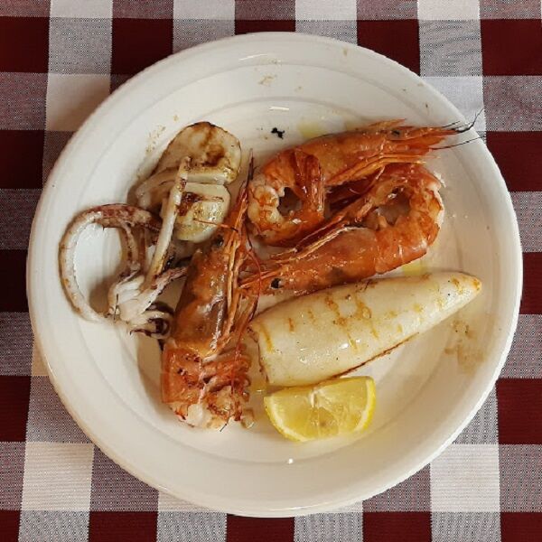 Gamberi e calamari alla piastra