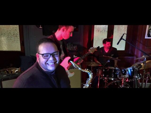 Animation le week-end, Jam Sessions, Concerts, Théâtre d'impro, Karaoké, Soirée Dj, etc....