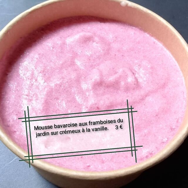 Dessert du 03 juillet 2021
Mousse bavaroise aux framboises sur crémeux vanille