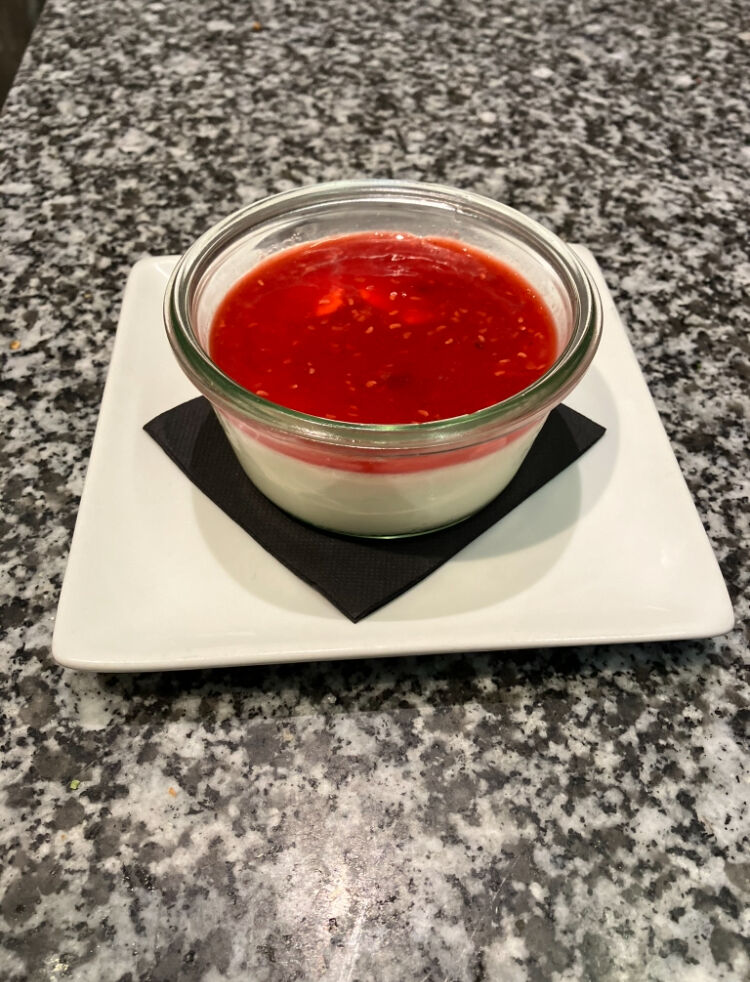 Panna Cotta Coulis de fruits rouge 
