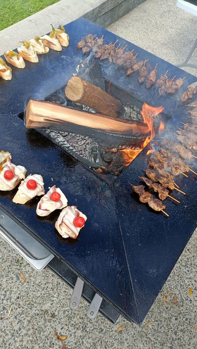 Tapas chaud et brochette coeur de canard