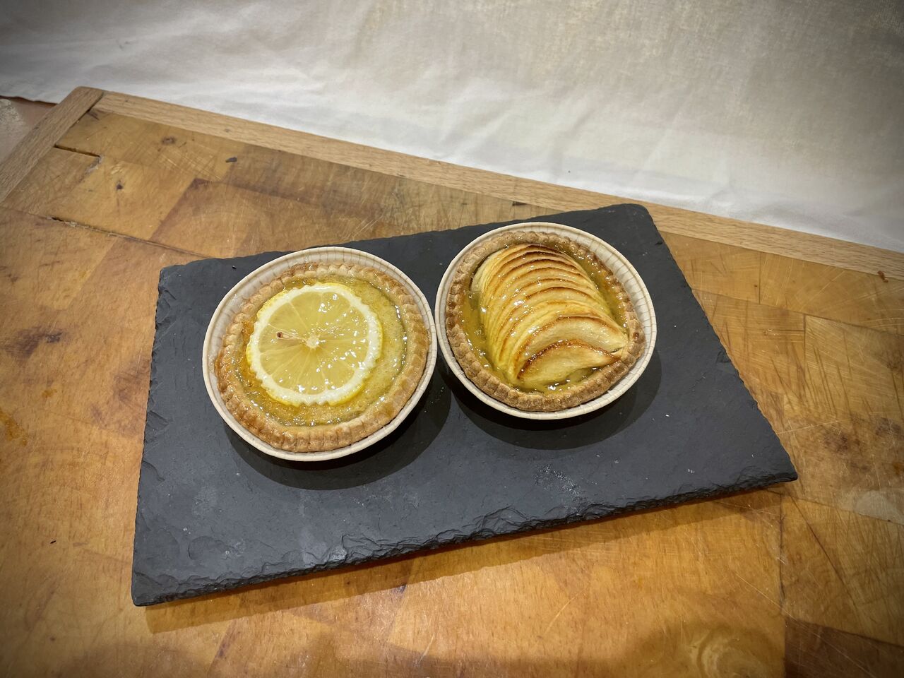 Tartes au Citron et aux Pommes Maison
Elles sont également disponibles sur commande en traiteur 