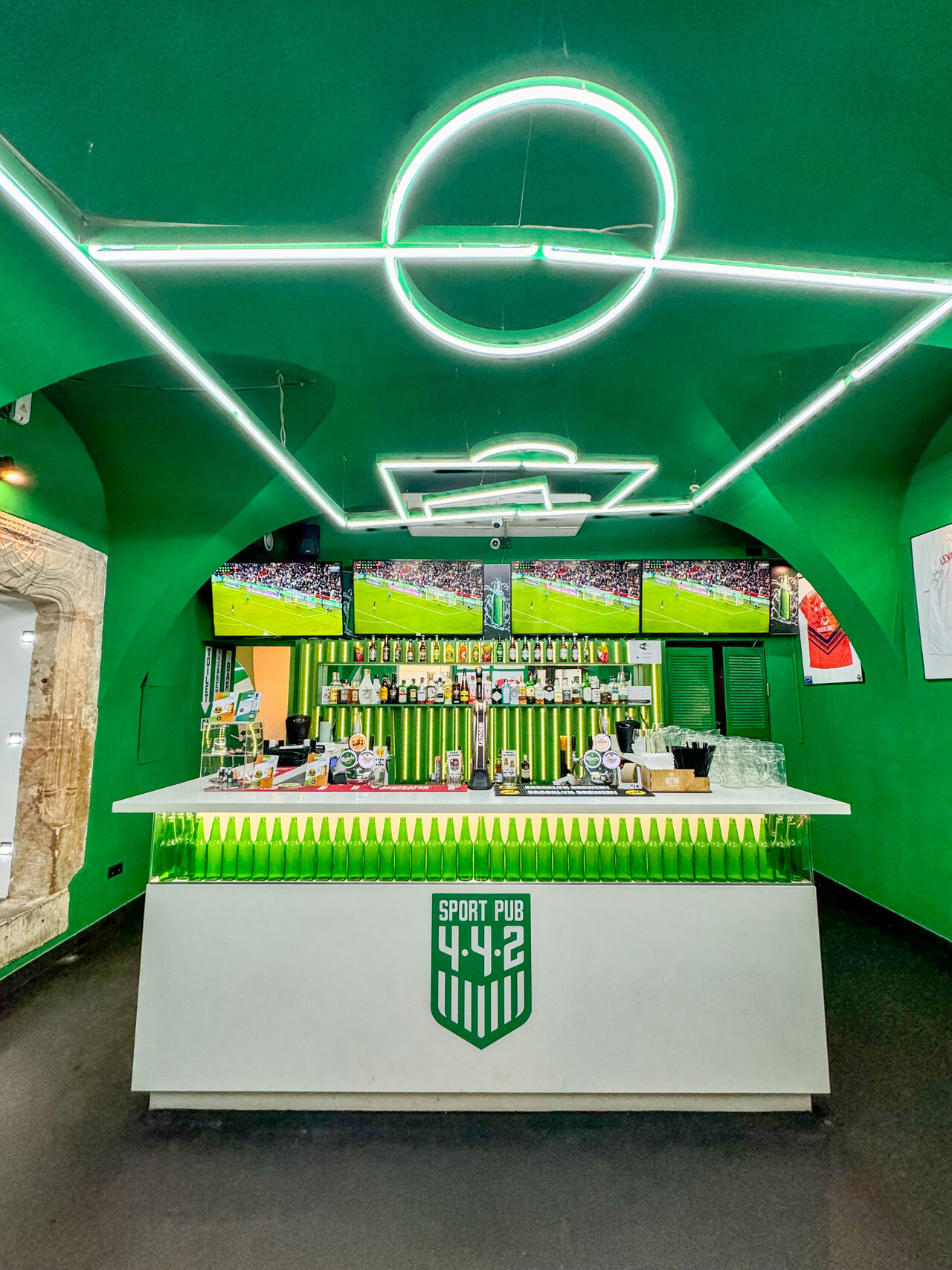 Główny Bar / Main bar