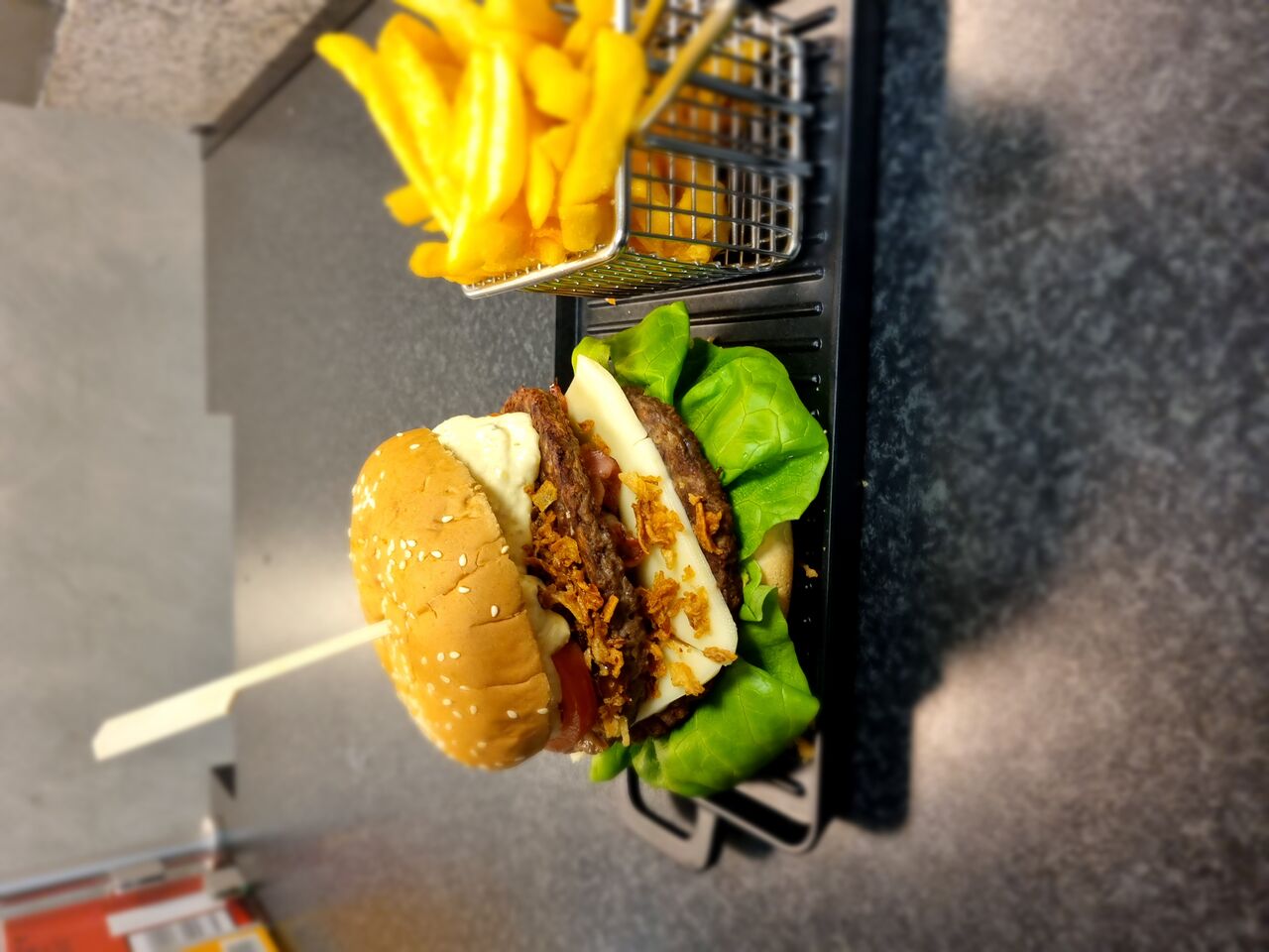 Burgermeister mit Pommes Frites