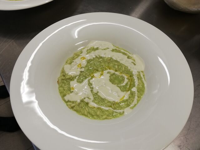Risotto con Purea di Broccoli e Coulis di Provola Affumicata