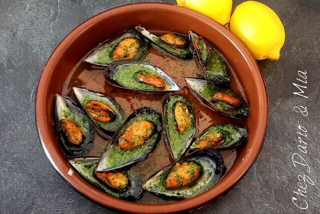 Mejillones salsa verde : moules sauce persillée 