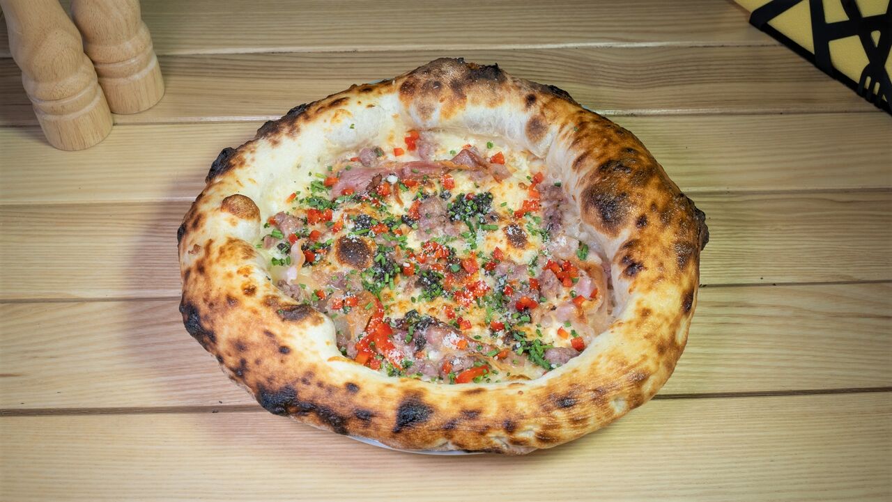 Pizza Salsicia con Tartufo