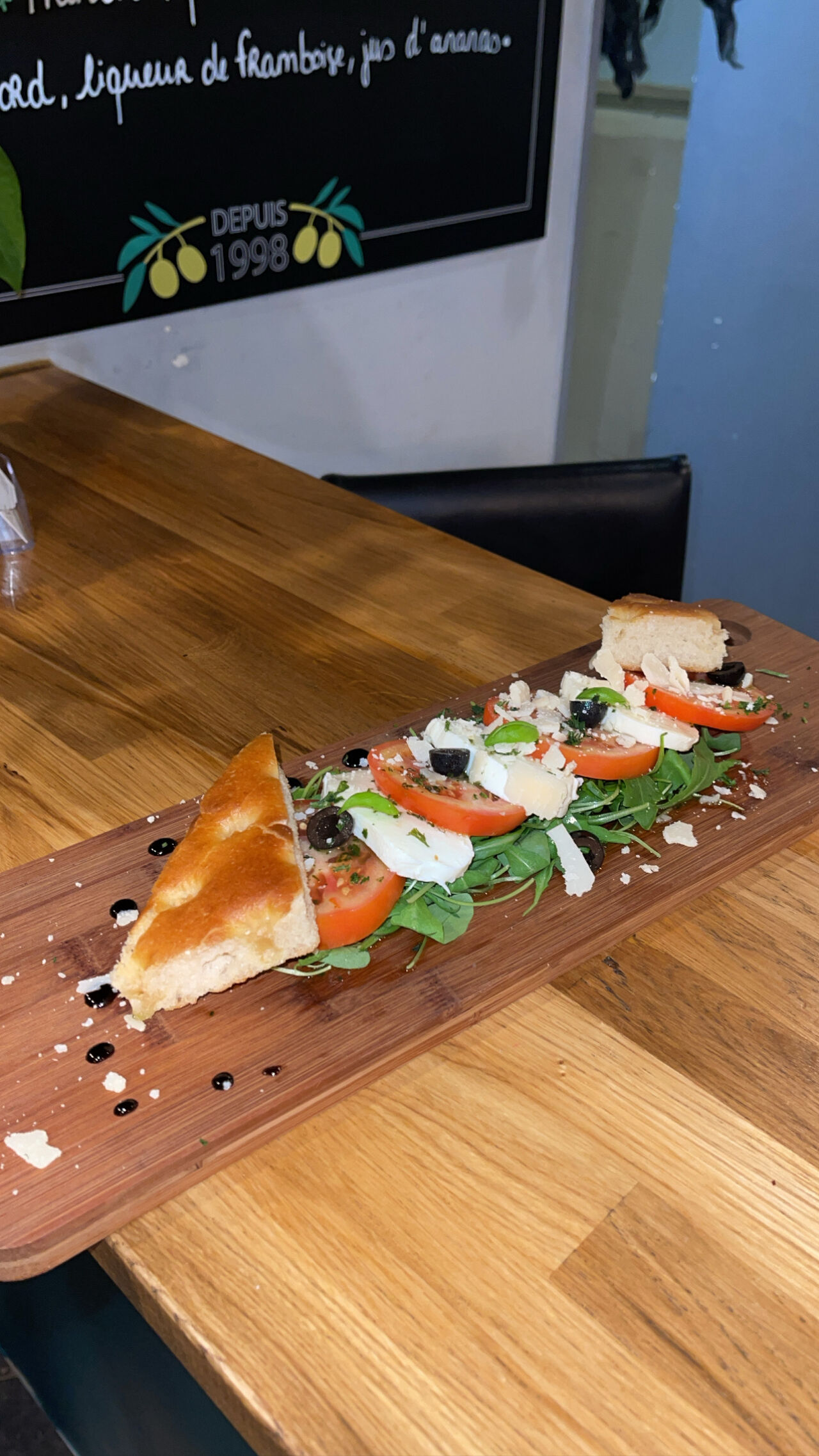 Mozzarella et tomates en mille-feuille 