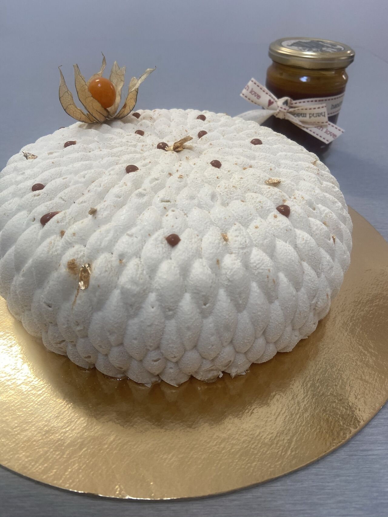 vanille , caramel , biscuit madeleine 