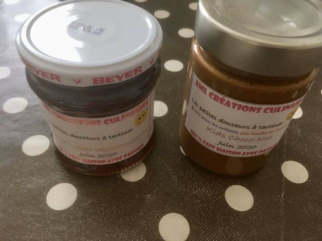 LES PETITES DOUCEURS A TARTINER : gelée de fruits avec 70% de fruits et 30% de sucre, pâte à tartiner au chocolat VALRHONA