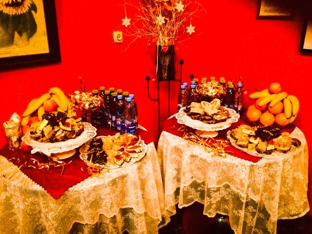 Jak trzeba nakarmimy
Imrezy okazjonalne
-studniówki
-komunie
-18-tki
-panieńskie
-kawalerskie
-itp