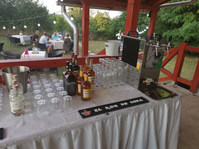 Party-t adtunk Tapolcán II.