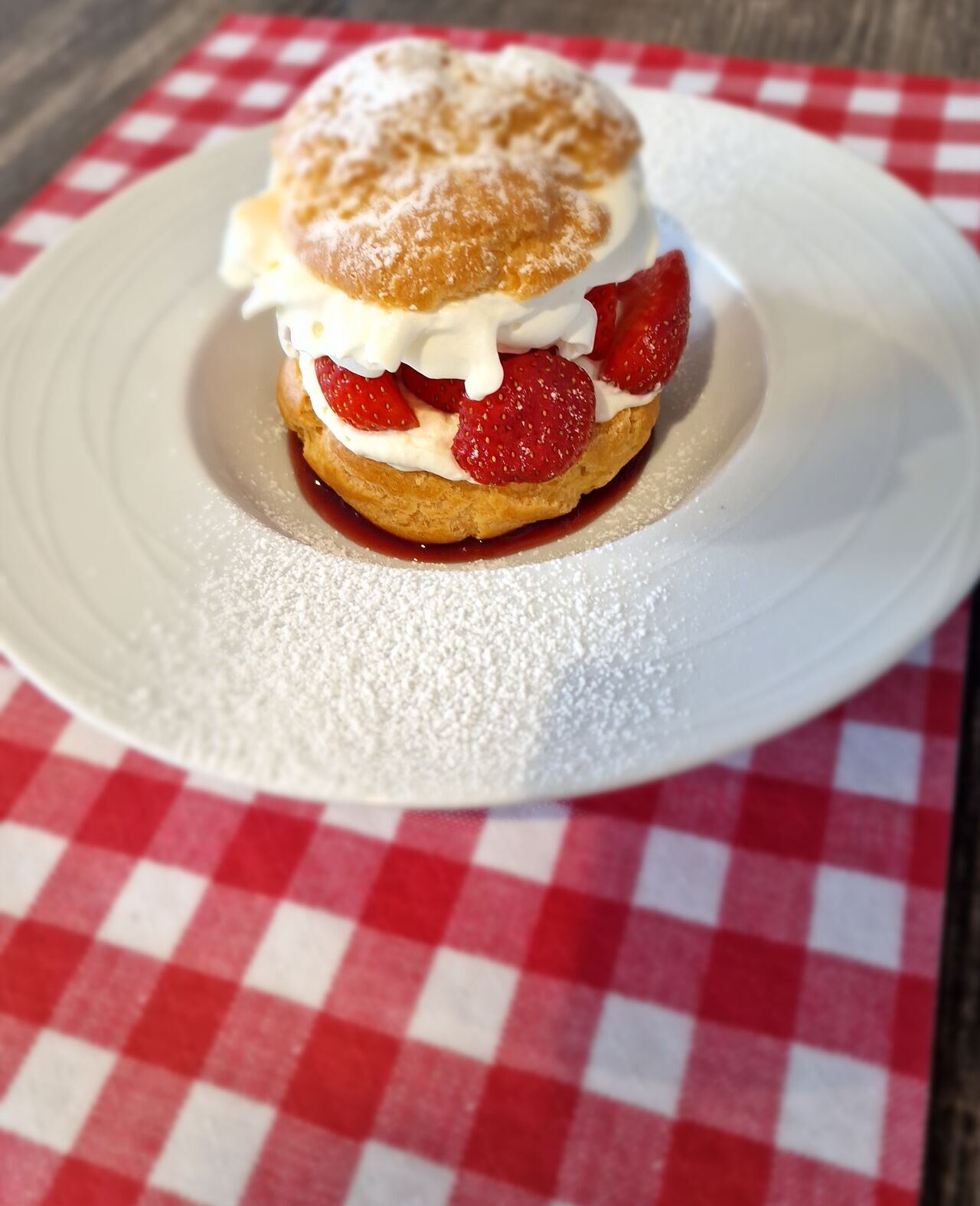 Choux citron miel fraises