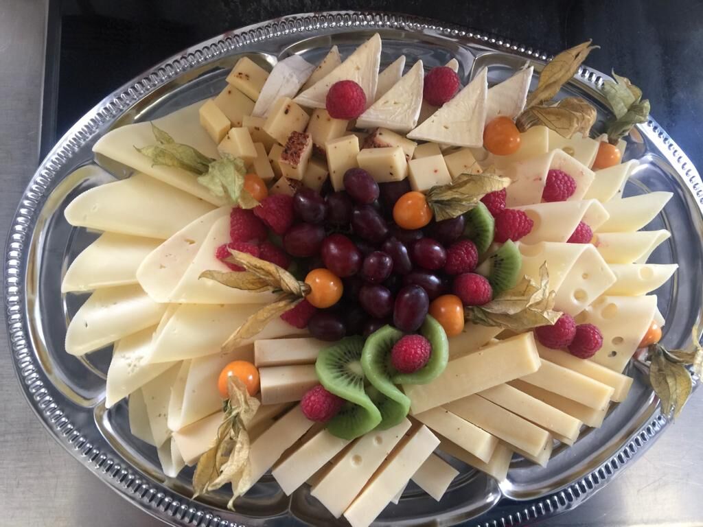 Gerne bereiten wir Ihnen für Ihr Event diverse Wust- und Käseplatten zu