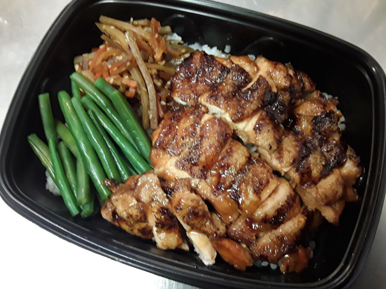 Tériyaki, poulet grillé avec sauce caramelisée