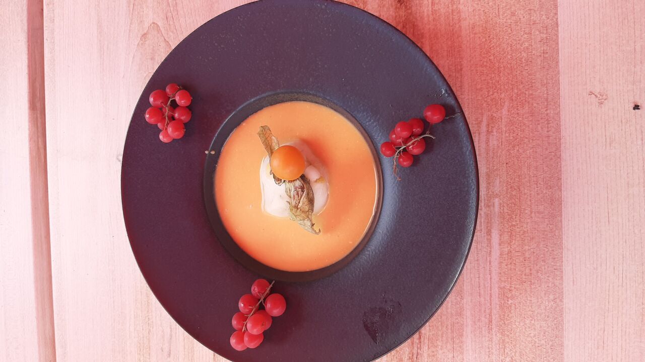 Soupe exotique et sa boule de citron vert 