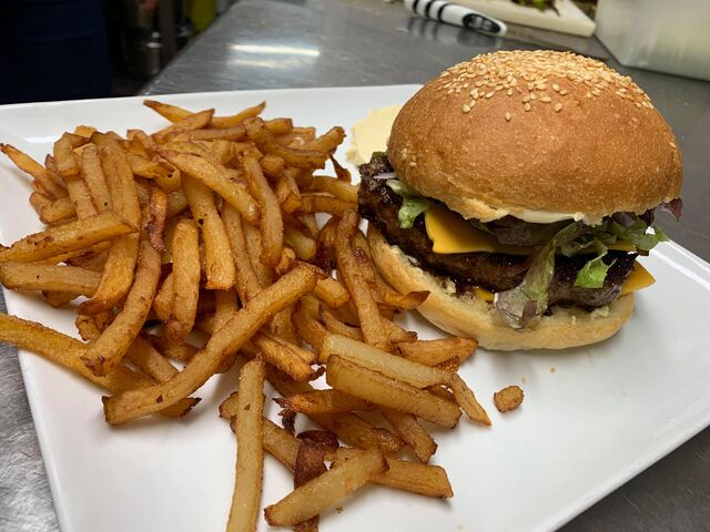 Burger et frites maison 