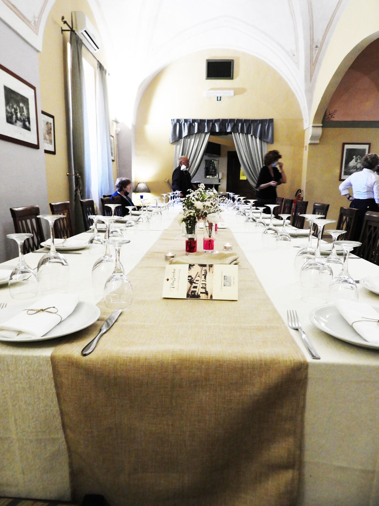 tavolo imperiale per cene e pranzi di cerimonie