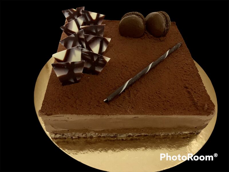 Royal chocolat
Biscuit dacquoise
Croustillant praliné feuillantine
Mousse chocolat noir 