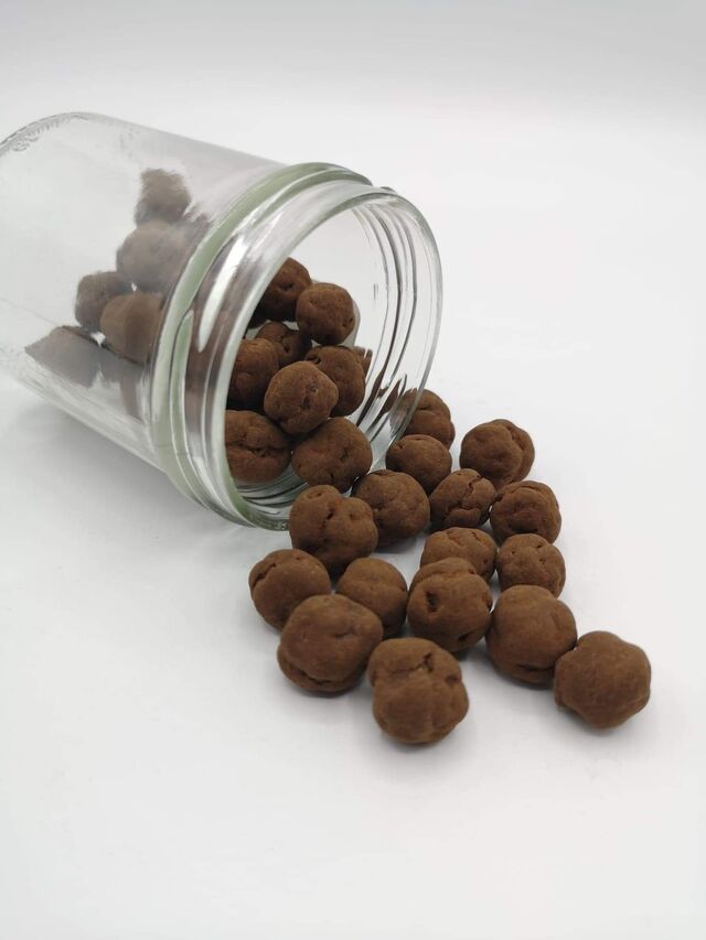 Billes croustillantes enrobées de chocolat au lait
