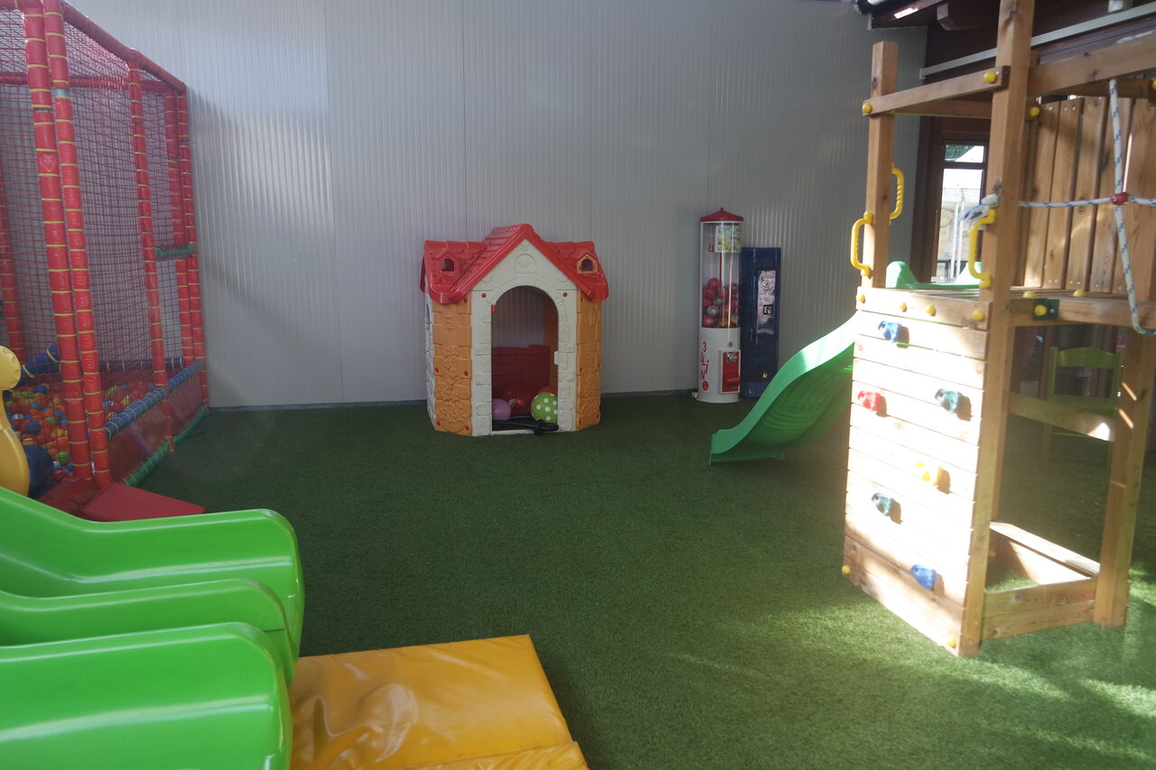 AREA BIMBI FINO A 10 ANNI