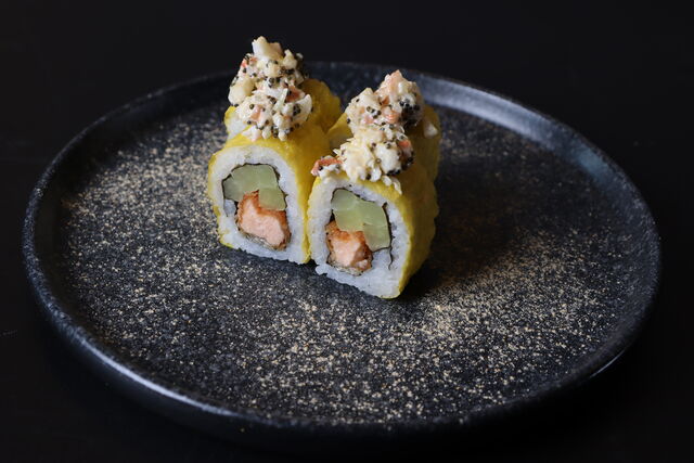 Inside out - Phoenix roll