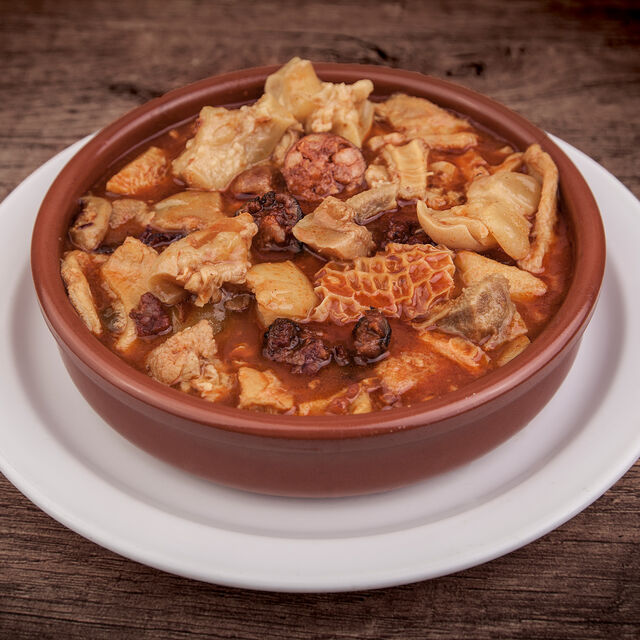 Callos a la madrileña caseros en cazuela.