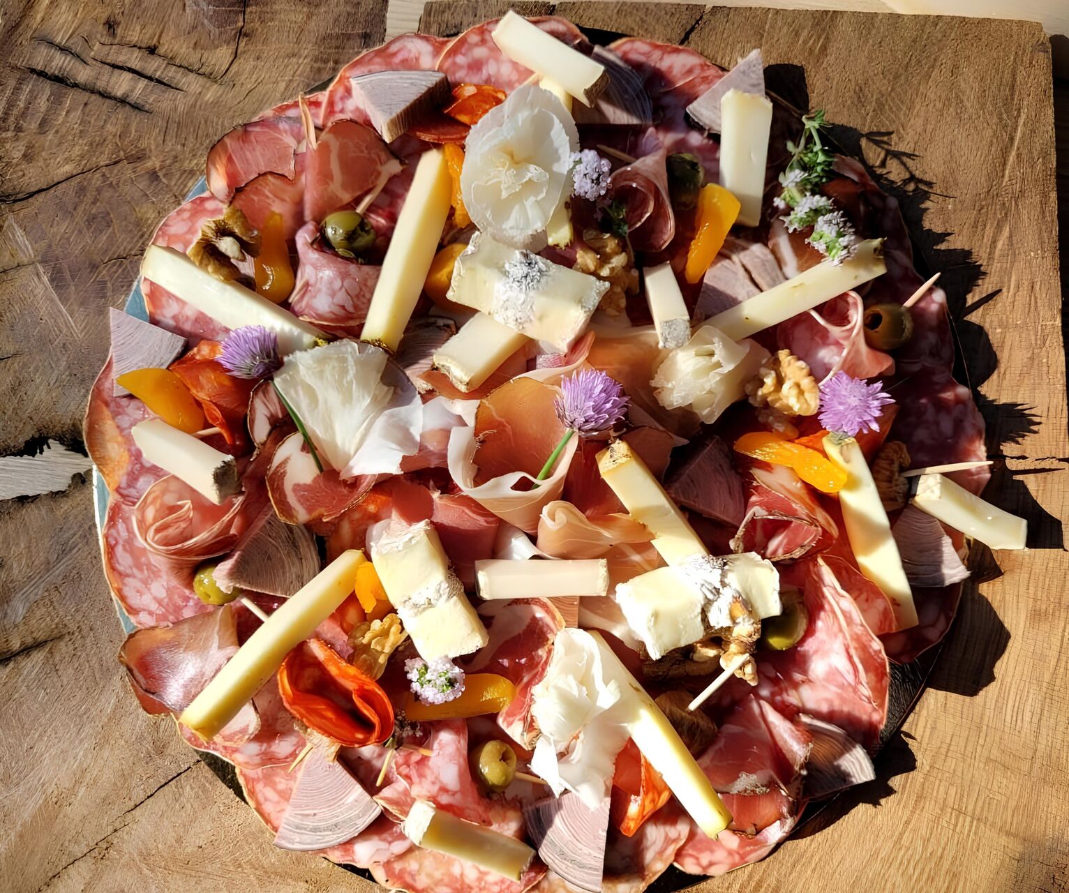 Composition Fromages & Charcuterie