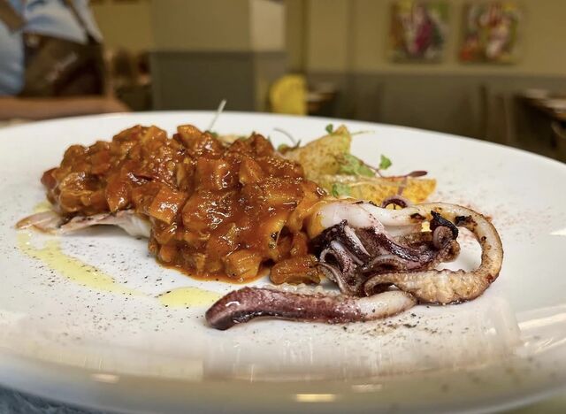 Calamar de Potera con Callos a la Vizcaína