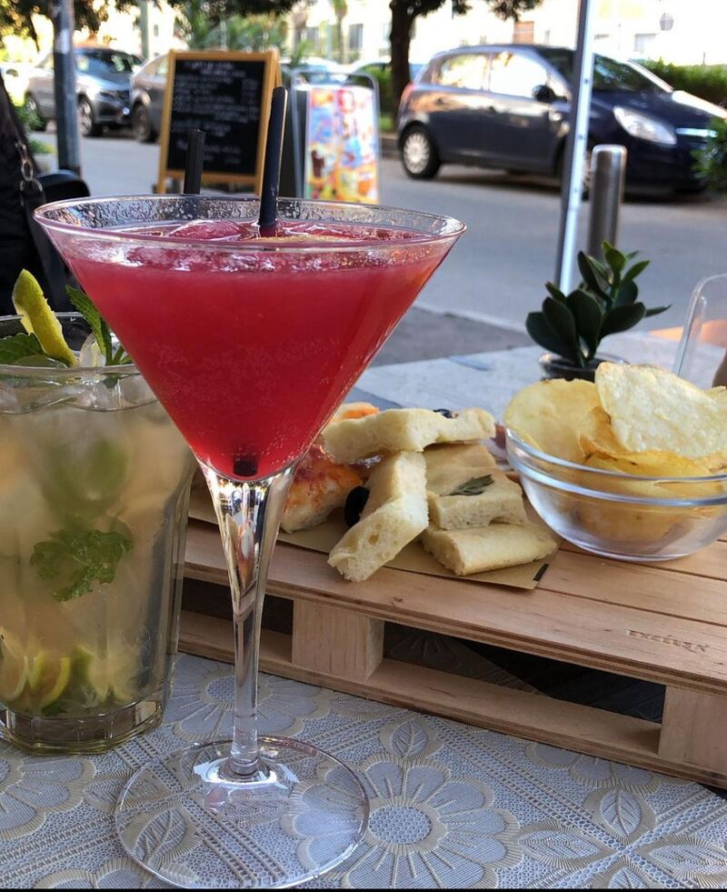 Aperitivo con stuzzicheria