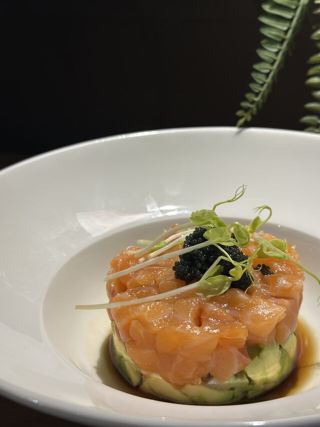 TARTARE SALMONE E AVOCADO