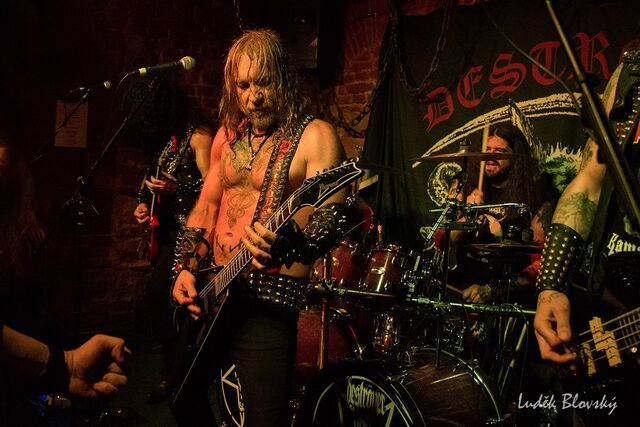 DESTRÖYER 666(Austrálie)