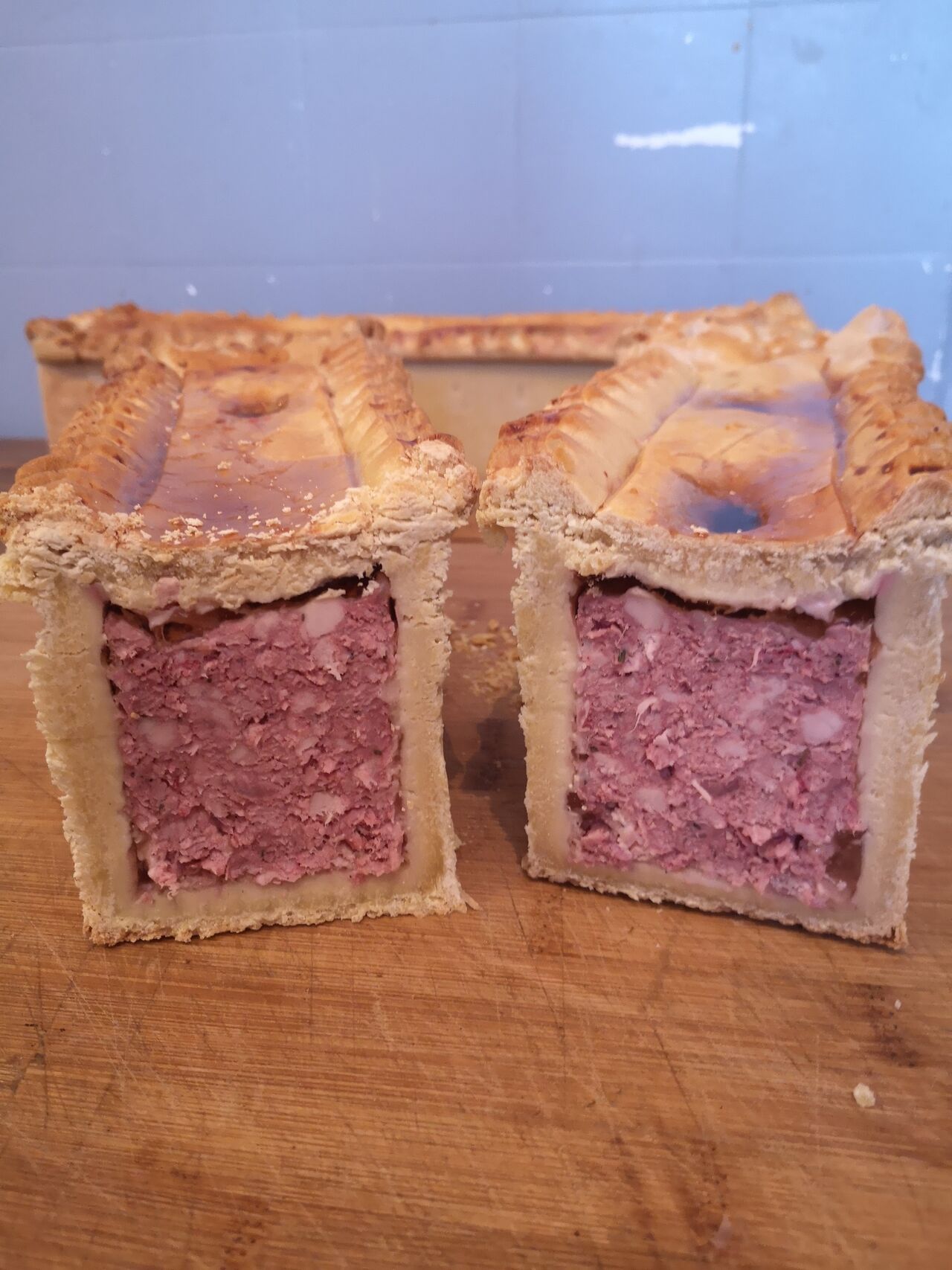 Pâté croûte coupé en 2